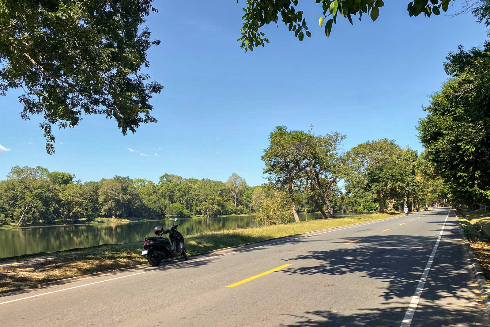 Angkor-Wat-Scooter-Rental